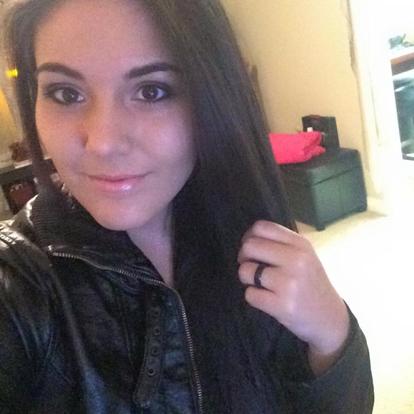 Meet your Posher, Brittany - Picture 1 of 1